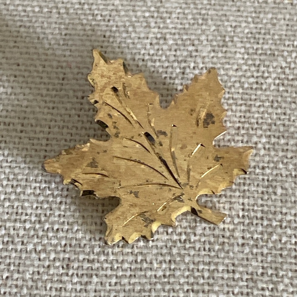 Vintage Sterling Silver Maple Leaf Brooch